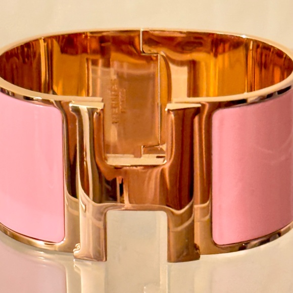 NEW HÈRMES Extra Wide Pink Enamel Rose Gold Plated H Clic Bracelet Bangel - Picture 5 of 16